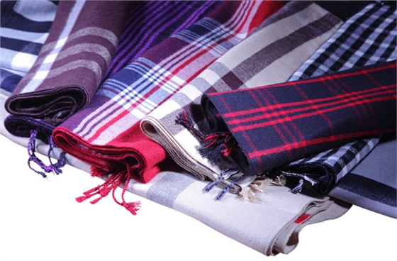 經(jīng)典格子圍巾 真絲圍巾 拉絨圍巾