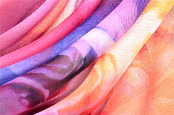 雪紡絲巾細節(jié)圖 雪紡絲巾細節(jié)圖