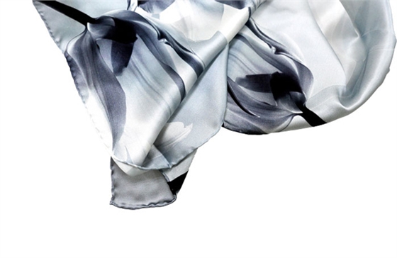 絲巾細(xì)節(jié)