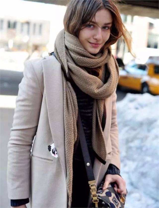 圍巾佩戴