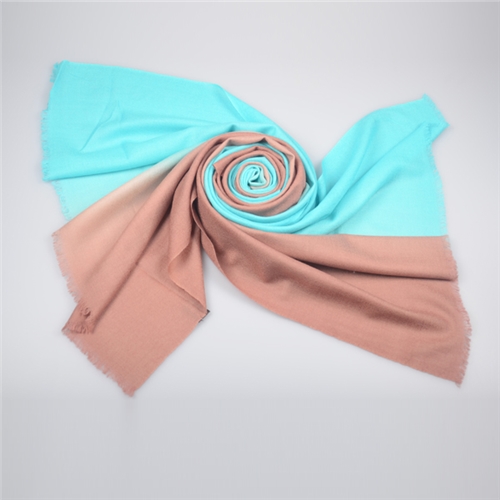 漸變色羊毛披肩