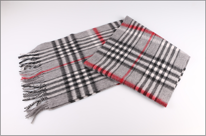 經(jīng)典格子圍巾 男士圍巾 羊絨圍巾 經(jīng)典格子圍巾 男士圍巾 羊絨圍巾