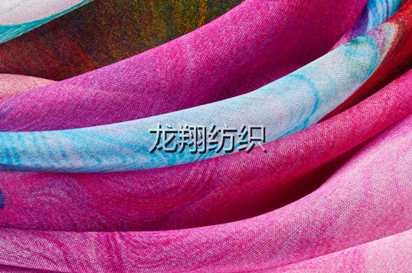 長(zhǎng)寬絲巾細(xì)節(jié)圖