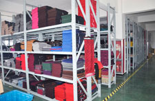 圍巾倉(cāng)庫(kù)