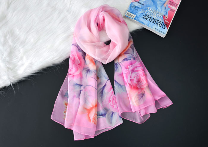 春暖花開絲巾細(xì)節(jié)圖