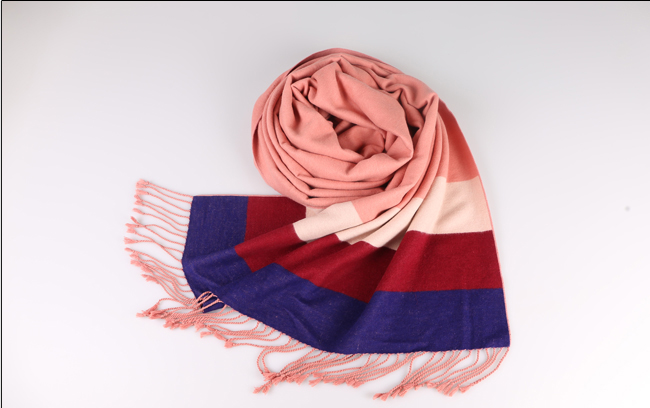 披在身上的毯子,便宜毛毯 羊毛毯圖